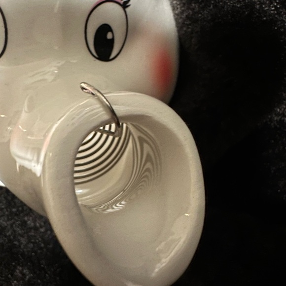 New and Unused Mrs. Potts "Beauty and the Beast" Teapot - Picture 5 of 8